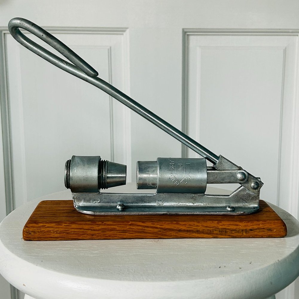 Vintage Reed's Rocket Nut Cracker